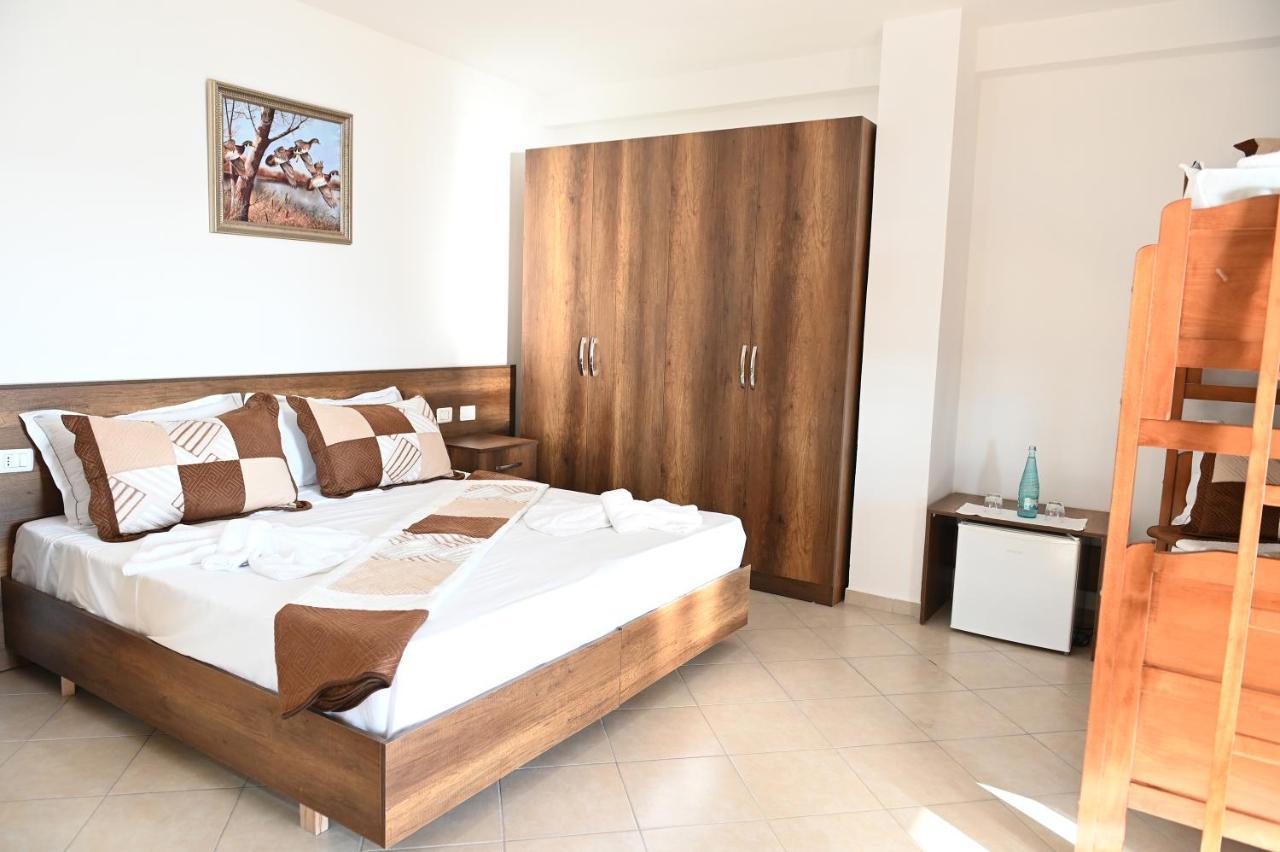 Vila Oxinn Kryemëdhenji Exterior foto