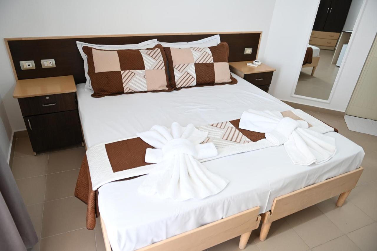 Vila Oxinn Kryemëdhenji Exterior foto