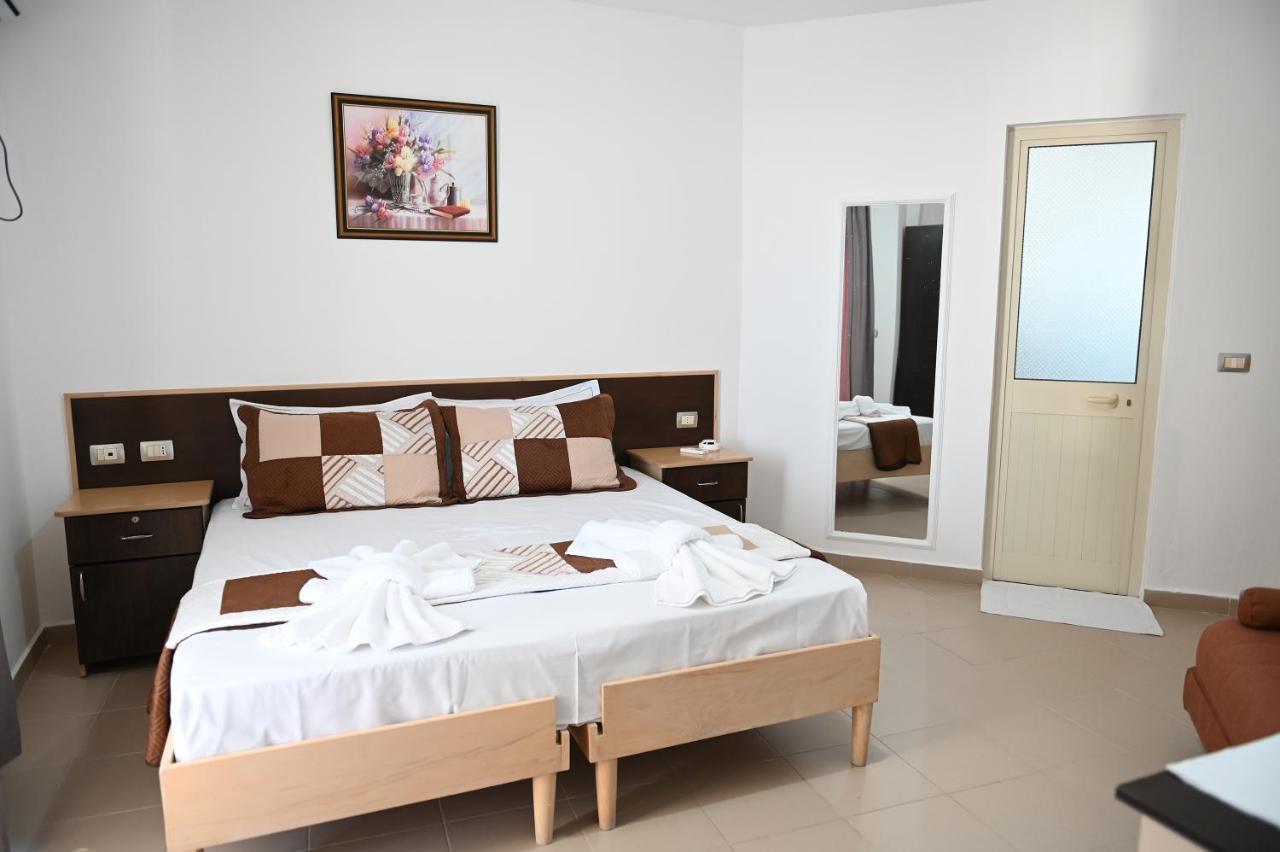Vila Oxinn Kryemëdhenji Exterior foto