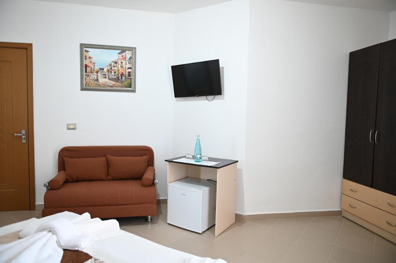 Vila Oxinn Kryemëdhenji Exterior foto