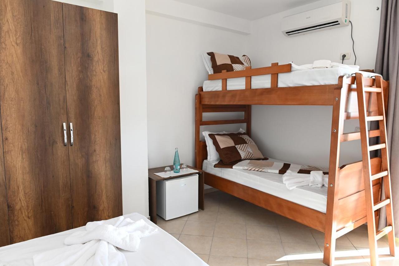 Vila Oxinn Kryemëdhenji Exterior foto