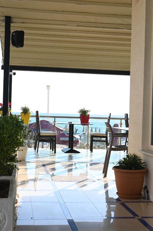 Vila Oxinn Kryemëdhenji Exterior foto