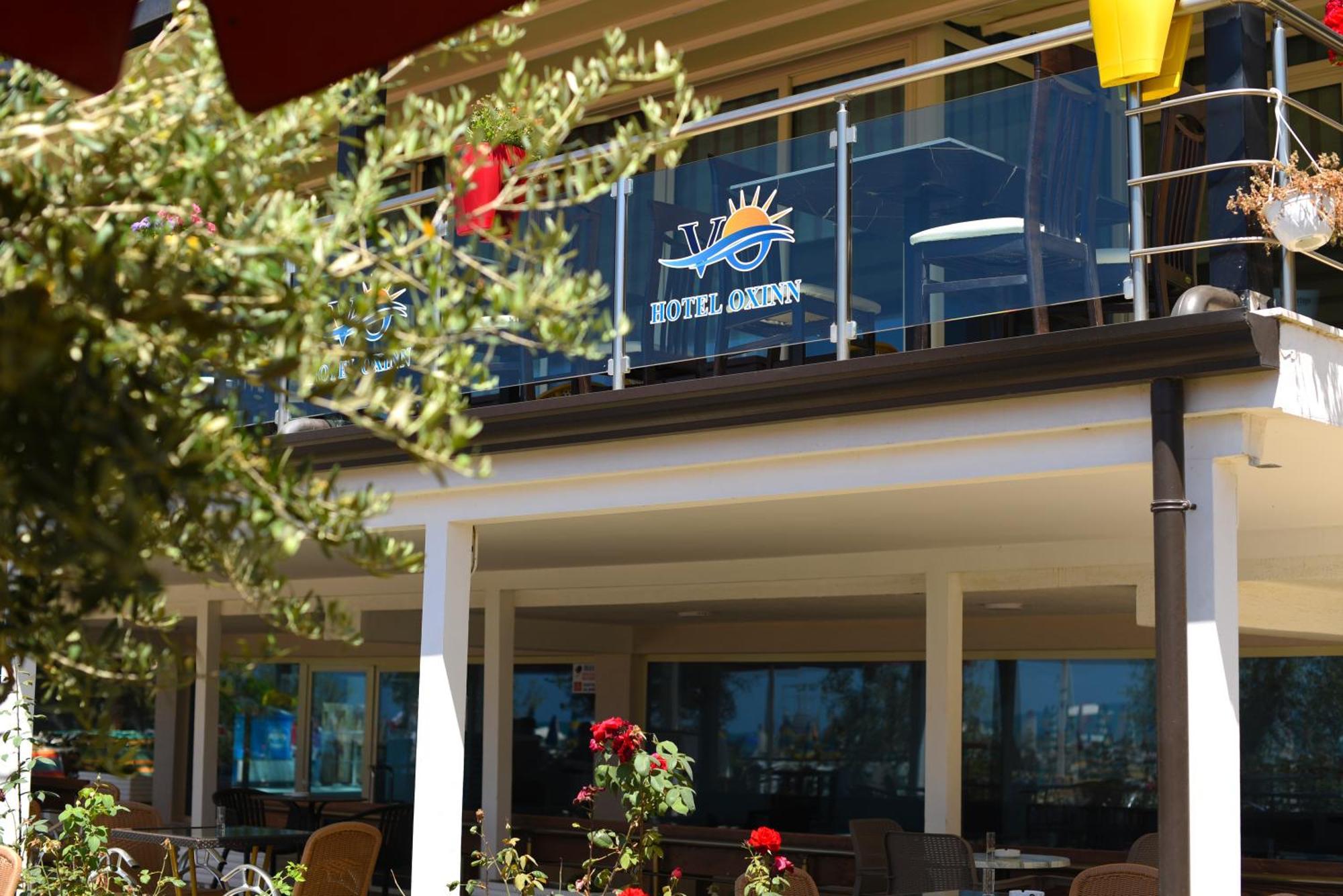 Vila Oxinn Kryemëdhenji Exterior foto